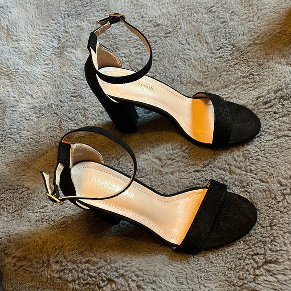 Fashion Nova Shoes - NWOT FASHION NOVA GOES WITH EVERYTHING SUEDE HEELS